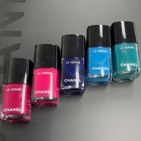 Новые оттенки лаков для ногтей Chanel Le Vernis Summer 2020: первая информация